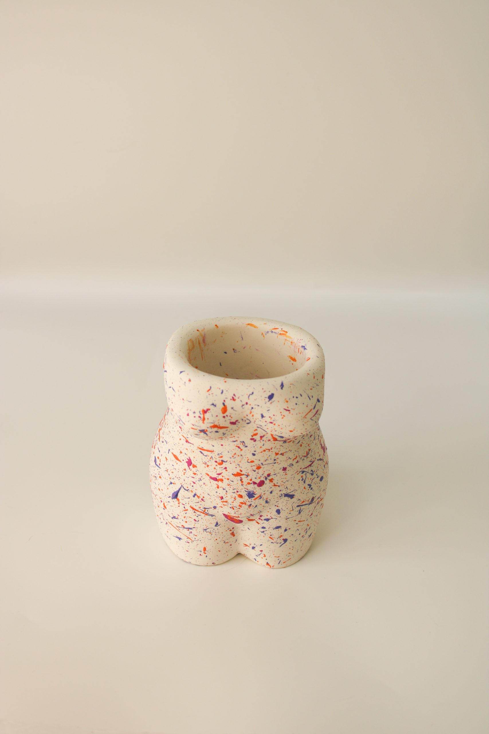 Iris - vase en forme de femme
