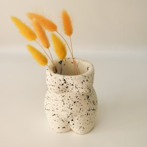 Iris - vase en forme de femme